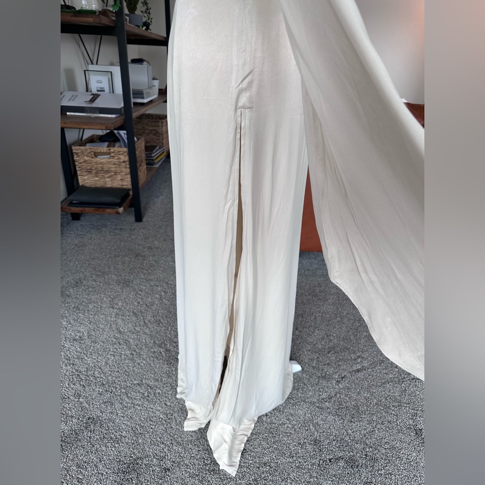 Meshki Leyla Flare Sleeve Maxi Dress with High Slit - NWT - Picture 5 of 8
